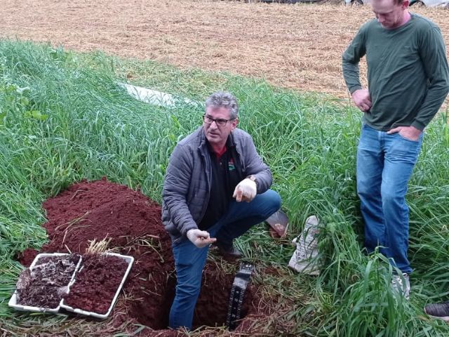 Leia mais sobre o artigo Com apoio da Epagri, propriedade de Itapiranga se torna modelo de agricultura sustentável