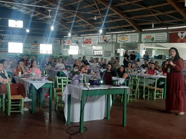 Leia mais sobre o artigo Epagri reúne mulheres de Bandeirante em evento sobre autoestima